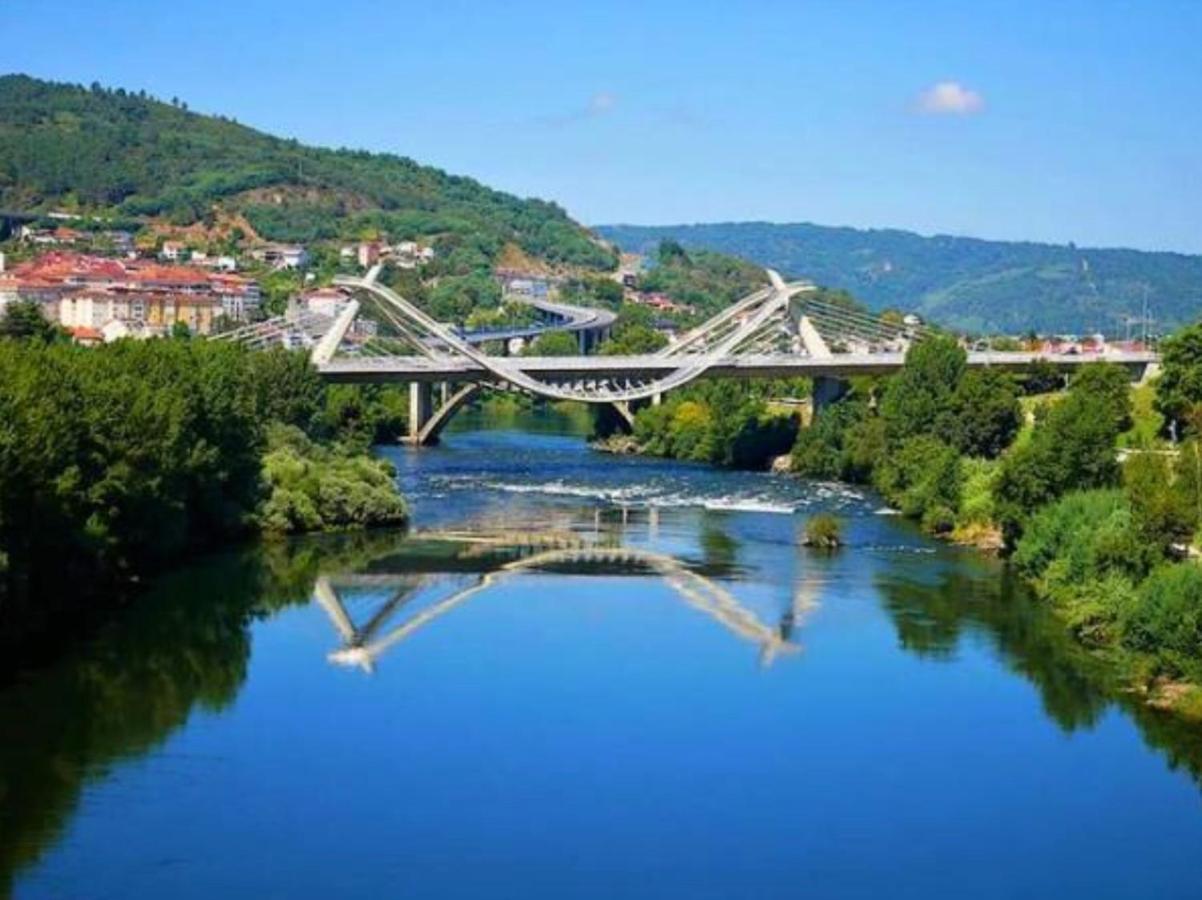Apartamento En El Centro De Ourense Esterno foto